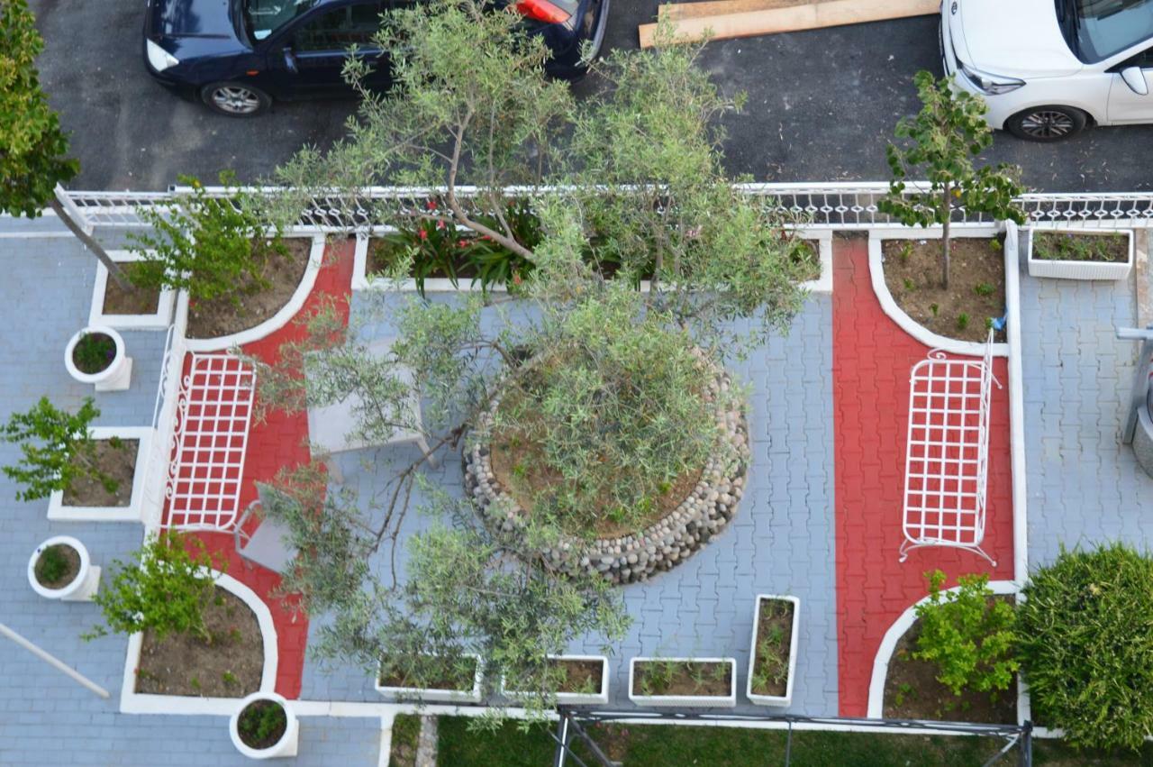 Hotel Marika Голем Екстер'єр фото
